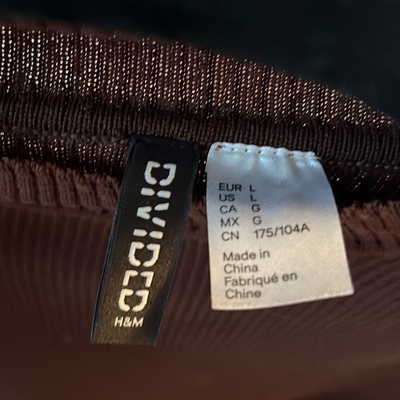 Brown H&M mock neck top - Picture 3 of 3